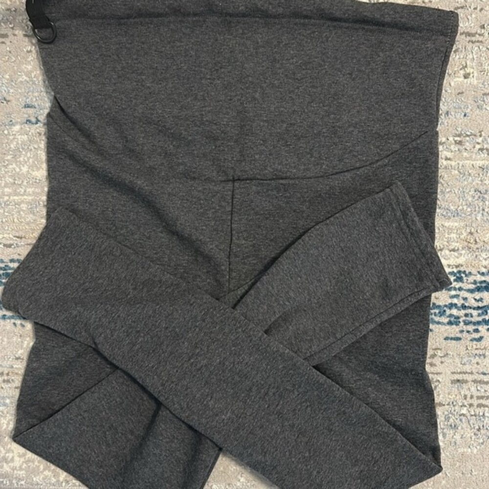 Maternity cozy leggings. Size medium